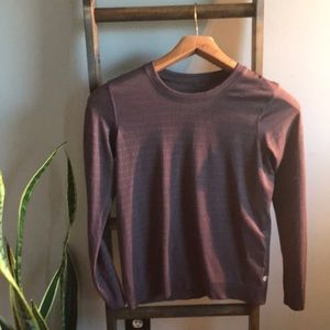 Long sleeve pull over